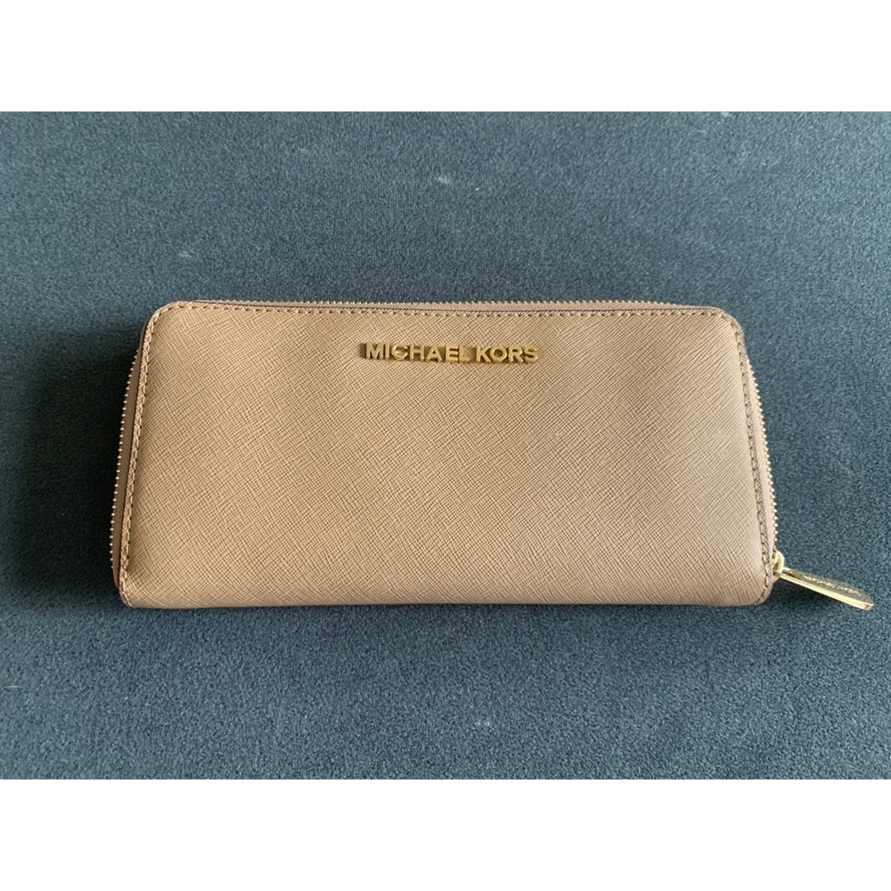 Michael Kors wallet